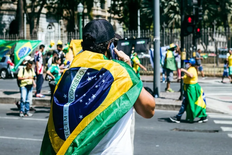 Brazilian SIM card and smartphone